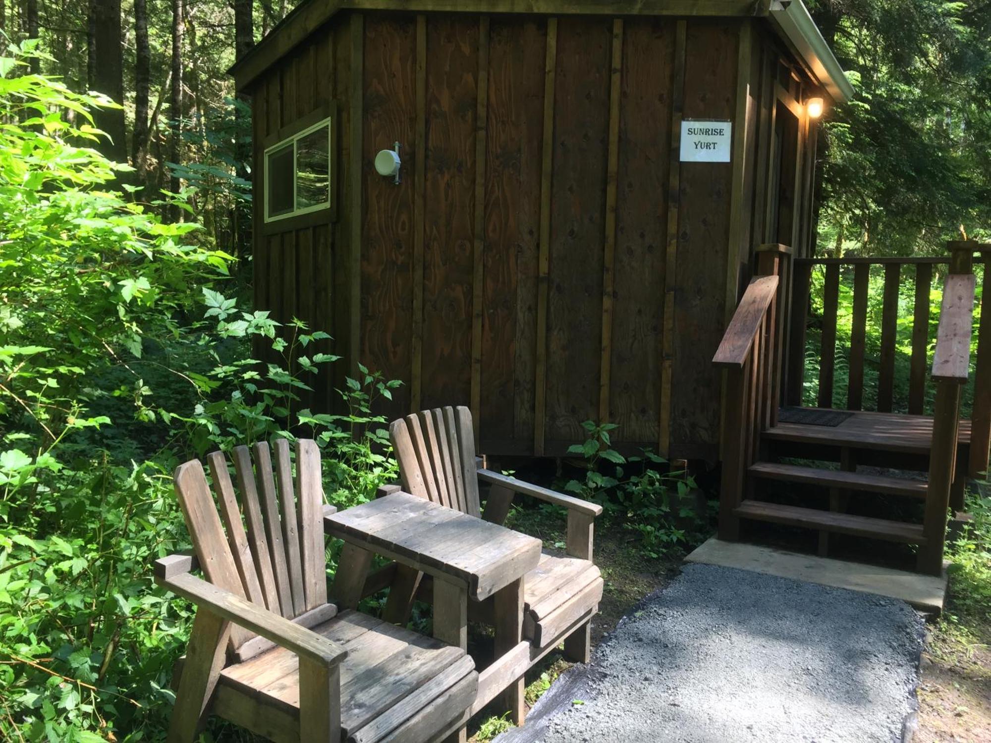 Alexander'S Lodge Ashford Exterior photo